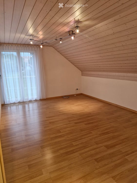 Dachwohnung in Wengi b. Büren 5