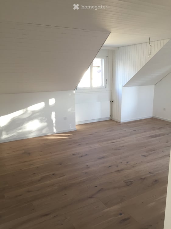 Charmante 4.5-Zimmer-Dachgeschosswohnung in Hauptwil-Gottshaus 5