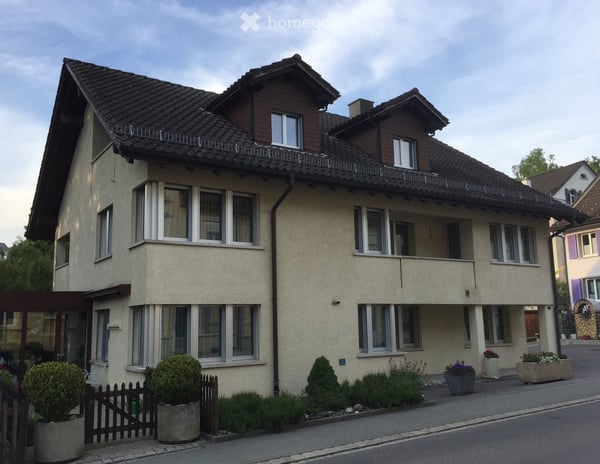 Charmante 4.5-Zimmer-Dachgeschosswohnung in Hauptwil-Gottshaus 11