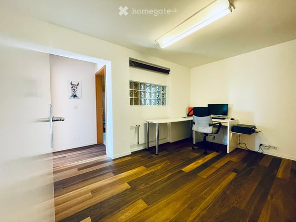 5.5-Zimmer-Wohnung mit Garten, Werkraum und viel Freiraum 9