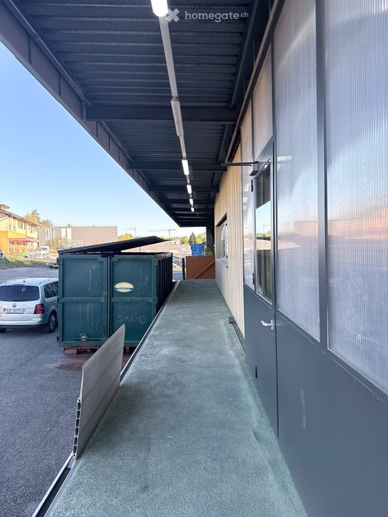 Denges – 560 m² avec 200 m² de chambres froides à remettre 26