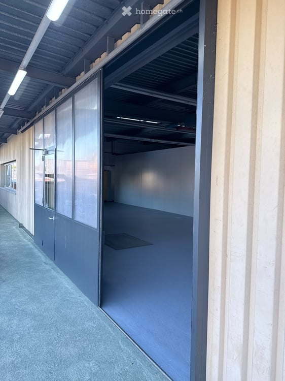 Denges – 560 m² avec 200 m² de chambres froides à remettre 27