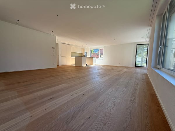 Traumhafte 4,5 Zimmer Gartenwohnung