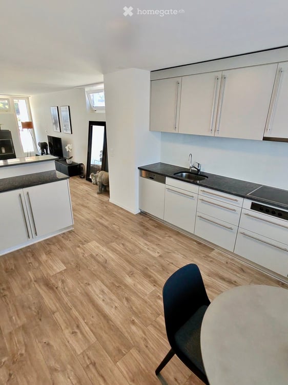Duplex-/Maisonette-Wohnung mit Terrasse und Balkon inkl. 2 Tiefgaragenplätzen in Niederrohrdorf 8