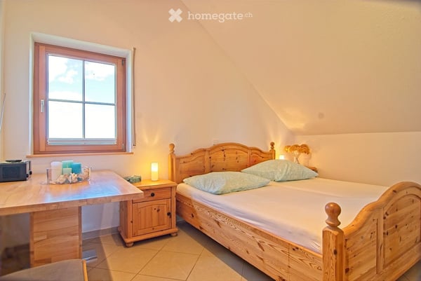 Herrlicher Umschwung nahe der Grenze: Repräsentatives A+ Landhaus mit Einliegerwohnung 28