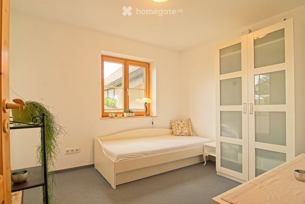 Herrlicher Umschwung nahe der Grenze: Repräsentatives A+ Landhaus mit Einliegerwohnung 19