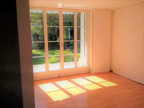 Wohnen in Villa mit Terrasse und Garten 4