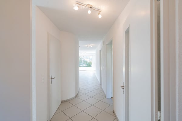 6.5-Zimmer-Einfamilienhaus mit Fernsicht an sonniger und ruhiger Lage 14