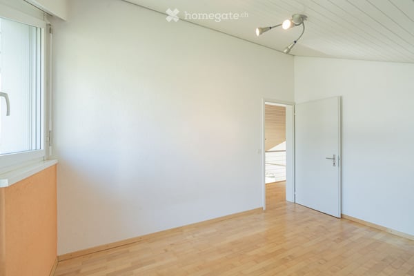 6.5-Zimmer-Einfamilienhaus mit Fernsicht an sonniger und ruhiger Lage 38