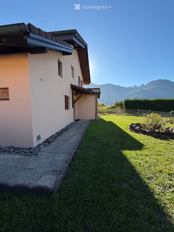 Rare à Illarsaz – Villa individuelle rénovée avec jardin et garage 12