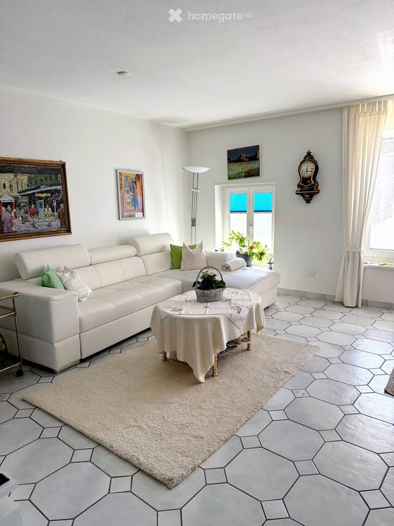 Joli 3.5 pièces vue sur le vignoble /Schöne 3.5-Zi-Wohnung mit Blick auf die Weinberge 2