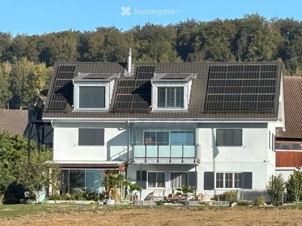 Helle 3.5-Zimmerwohnung mit Wintergarten und traumhafter Bergsicht 3
