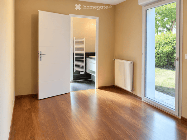 Ségny (France, Pays de Gex) – 4 pièces de plain-pied avec jardin 197 m² et 2 box 6