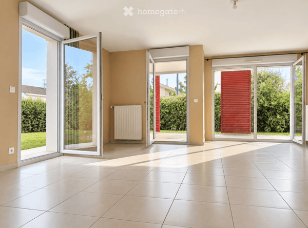 Ségny (France, Pays de Gex) – 4 pièces de plain-pied avec jardin 197 m² et 2 box 2