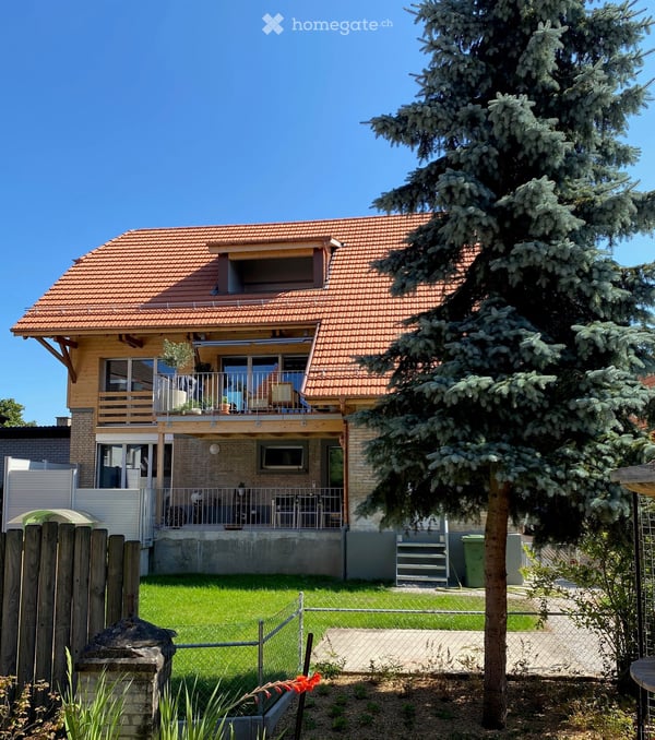 Individuelle, moderne Dachwohnung im Jäger Schürli in Ulmiz FR! 2