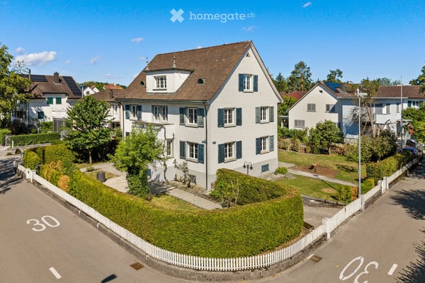 Charaktervolles Zuhause mit 8,5 Zimmern und grossem Garten 26