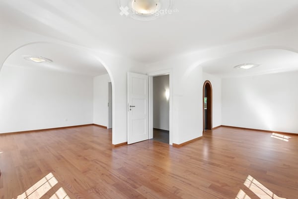 Charaktervolles Zuhause mit 8,5 Zimmern und grossem Garten 6