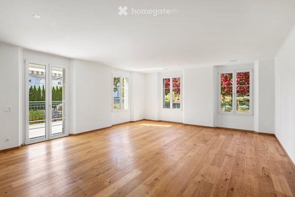 Eleganz am Weiher – modernes Wohnen in naturnaher Idylle mit Pool-Oase _ in Pfaffnau / LU 4