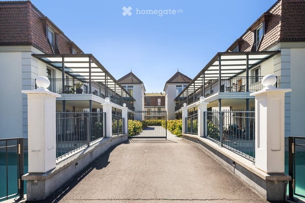 Eleganz am Weiher – modernes Wohnen in naturnaher Idylle mit Pool-Oase _ in Pfaffnau / LU 21
