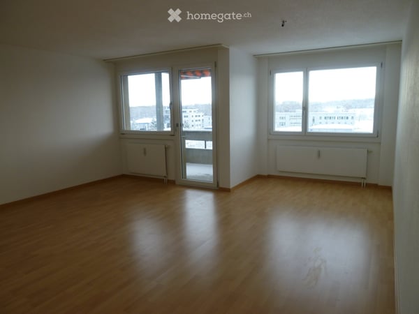 Sonnige und ruhige 2.5-Zimmer-Wohnung mit Balkon und schöner Aussicht in Amriswil