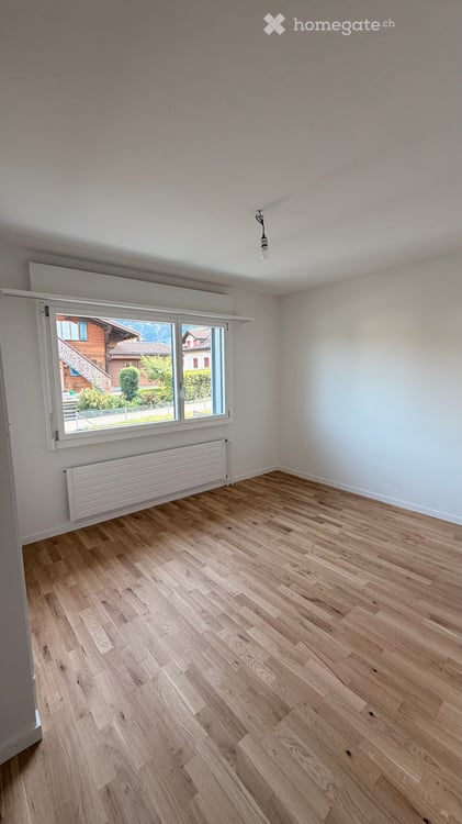 5-Zimmer Einfamilienhaus mit Garage und grossem Umschwung 4