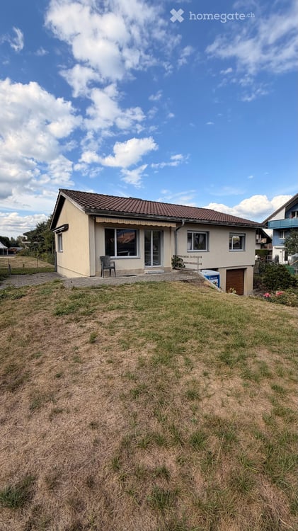 5-Zimmer Einfamilienhaus mit Garage und grossem Umschwung 9