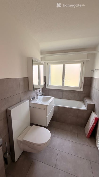 5-Zimmer Einfamilienhaus mit Garage und grossem Umschwung 8
