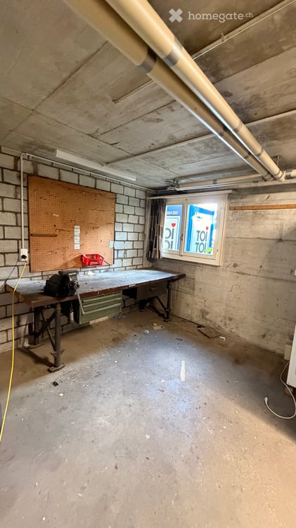 5-Zimmer Einfamilienhaus mit Garage und grossem Umschwung 11