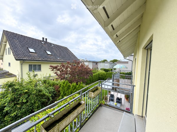 Familienoase an Top-Lage: Grosszügige 6.5-Zimmer-Doppeleinfamilienhaushälfte mit privatem Garten 3