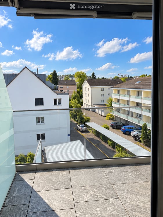 Attraktive 4.5-Zimmer-Maisonette-Wohnung mit grosser Terrasse in Kloten 11