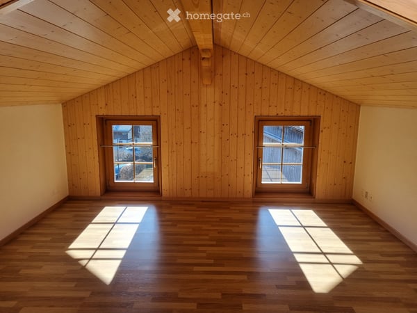 5 1/2 Zimmer-Dachwohnung in Wilderswil 2