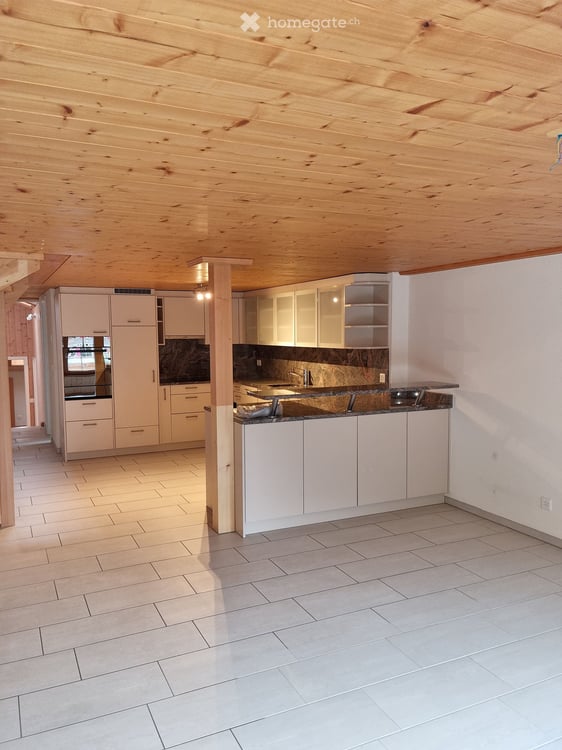 5 1/2 Zimmer-Dachwohnung in Wilderswil 4