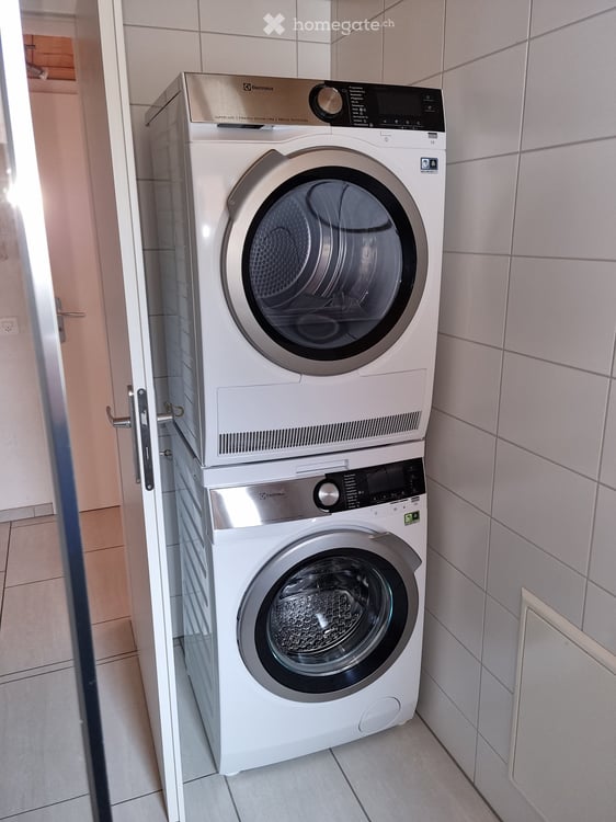 5 1/2 Zimmer-Dachwohnung in Wilderswil 3