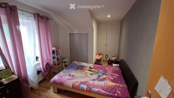 Magnifique duplex de 5.5 pièces avec terrasse, jardin privatif et double garage à Bavois 5