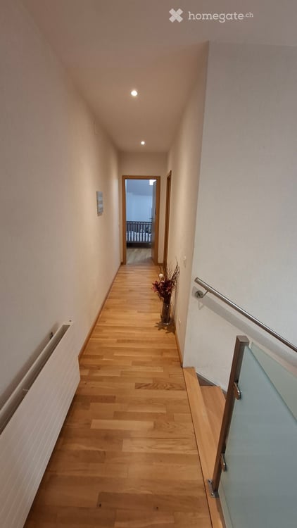 Magnifique duplex de 5.5 pièces avec terrasse, jardin privatif et double garage à Bavois 4