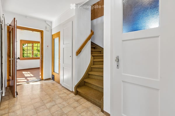 Charmantes Einfamilienhaus mit grossem Garten und viel Potenzial 8