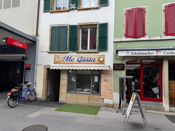 Take-away-Lokal mit bewilligter Lüftung und Terasse in Biel /