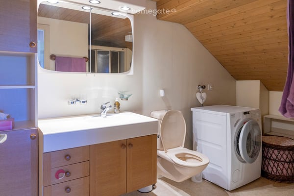 Doppeleinfamilienhaus in Faulensee 15