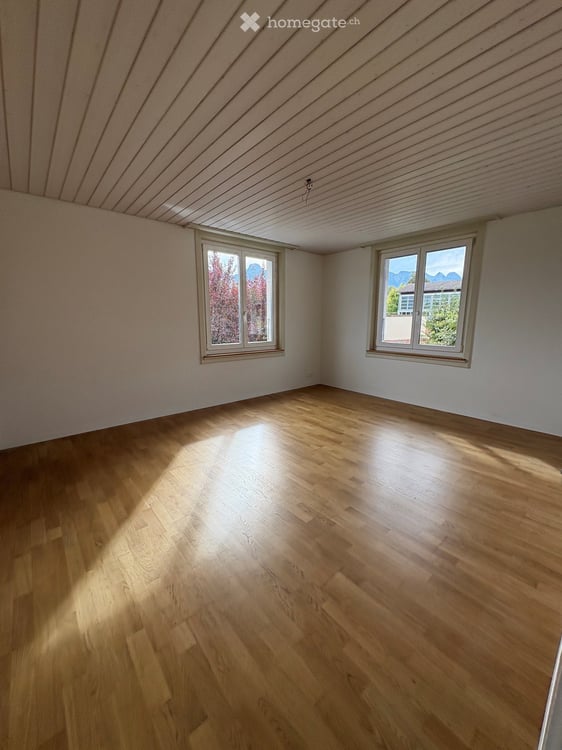 schöne 5.5-Zimmerwohnung in Doppeleinfamilienhaus in Uetendorf mit wunderschöner Aussicht! 9