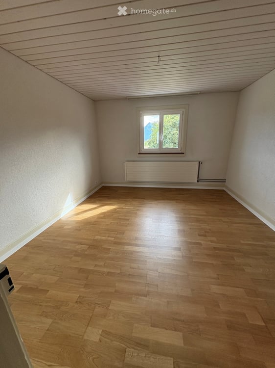 schöne 5.5-Zimmerwohnung in Doppeleinfamilienhaus in Uetendorf mit wunderschöner Aussicht! 12