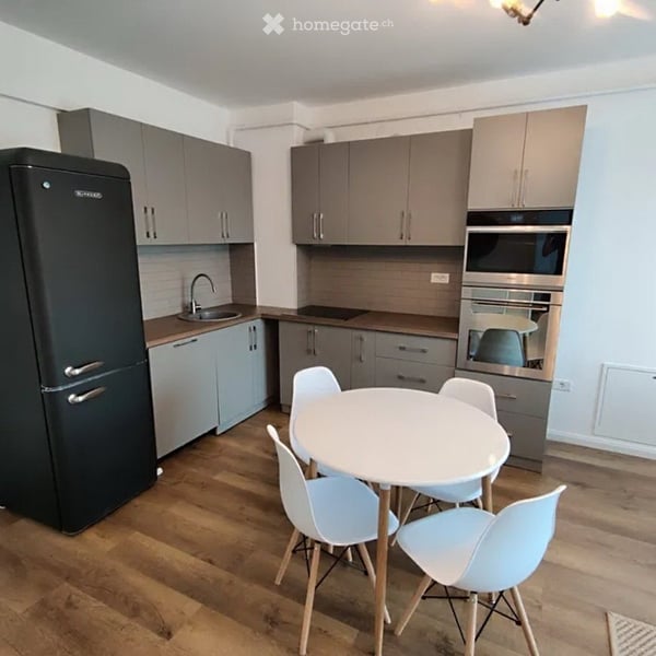Großzügige und helle 2 Zimmer Wohnung, komplett möbliert in Bern 2