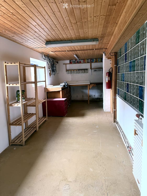 Maison de caractère de 5,5 pièces avec grange, sauna et grand jardin, aux Genevez 13