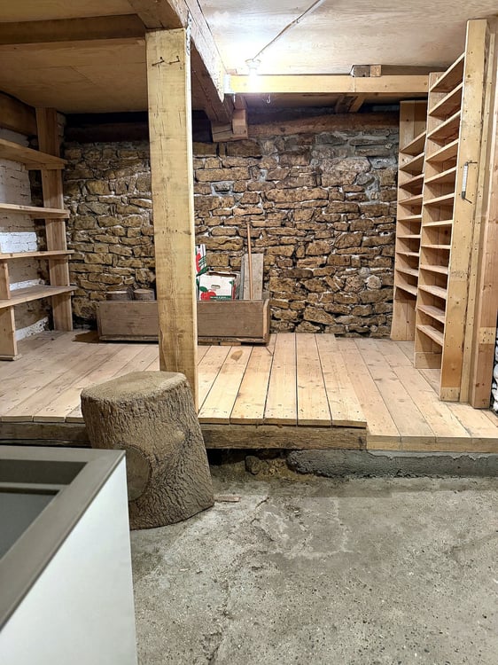Maison de caractère de 5,5 pièces avec grange, sauna et grand jardin, aux Genevez 14