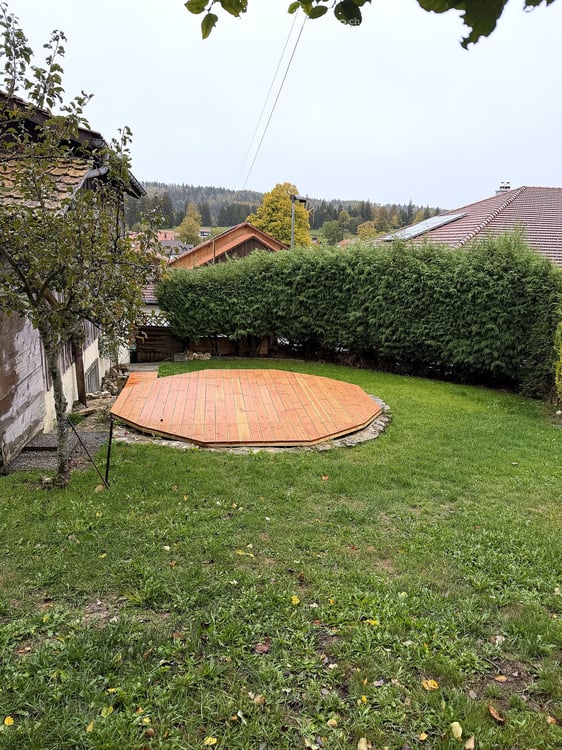 Maison de caractère de 5,5 pièces avec grange, sauna et grand jardin, aux Genevez 17