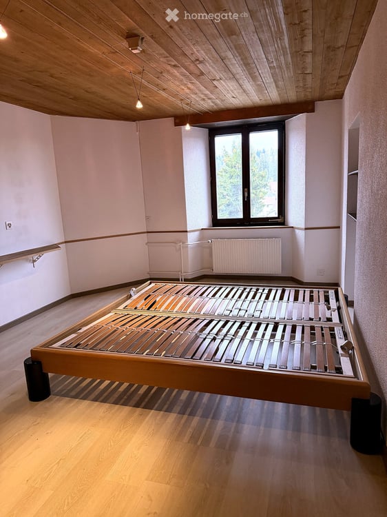 Maison de caractère de 5,5 pièces avec grange, sauna et grand jardin, aux Genevez 7