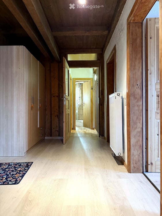 Maison de caractère de 5,5 pièces avec grange, sauna et grand jardin, aux Genevez 12