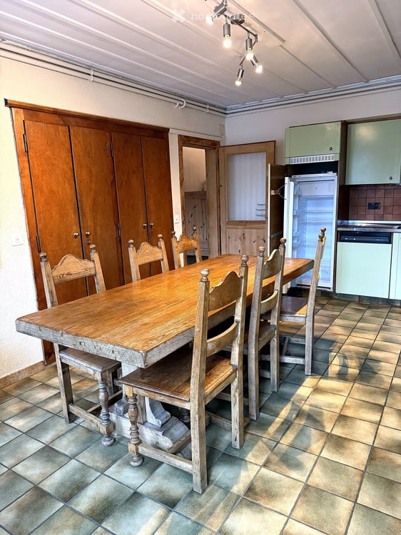 Maison de caractère de 5,5 pièces avec grange, sauna et grand jardin, aux Genevez 5