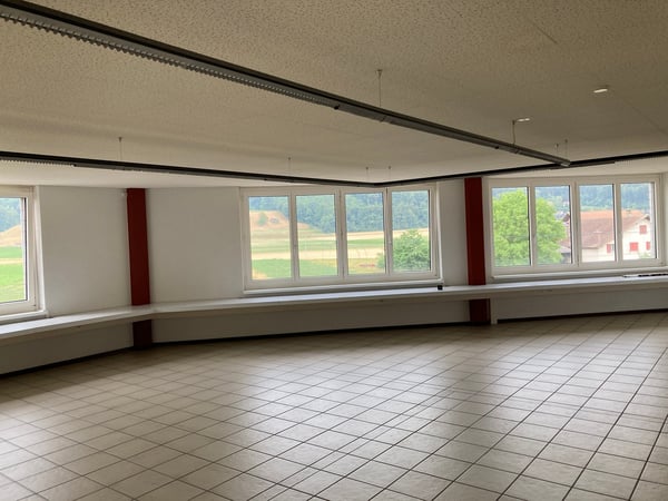 Gewerbe- & Atelierräume zur Miete am Heckenweg 29 in Aarberg 10