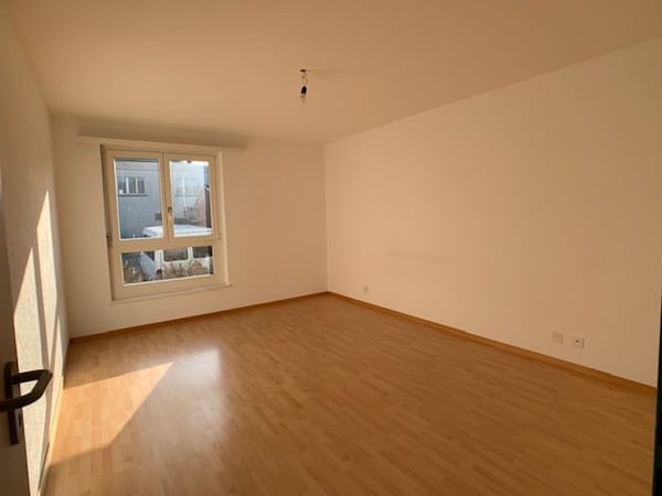 Wunderschöne , 4,5-Zimmer-Wohnung mit 88m² im 1. Obergeschoss 6