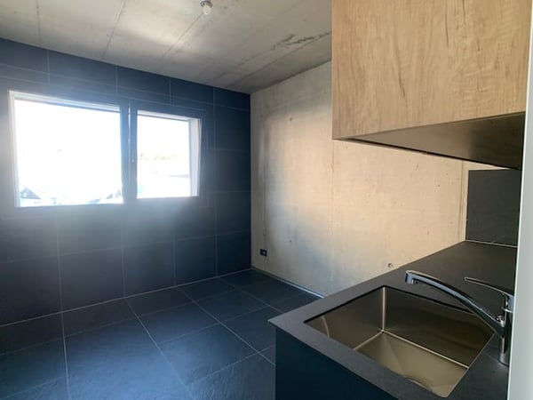 Local commercial, moderne de 45 m² au rez 1